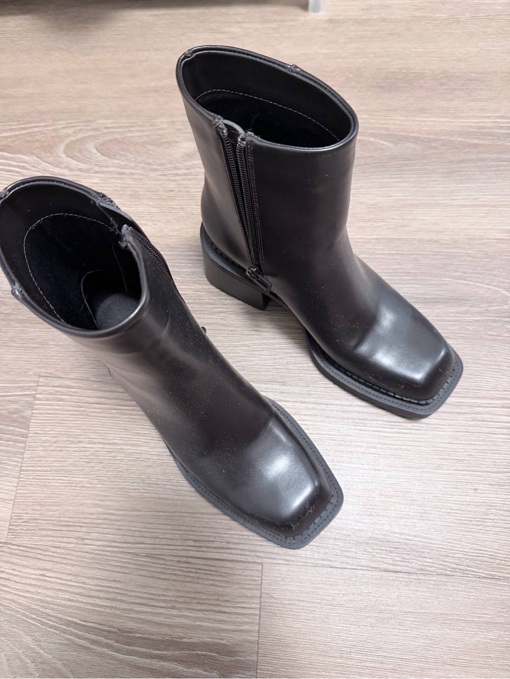 Zara Black Logo Leather Heeled Boots